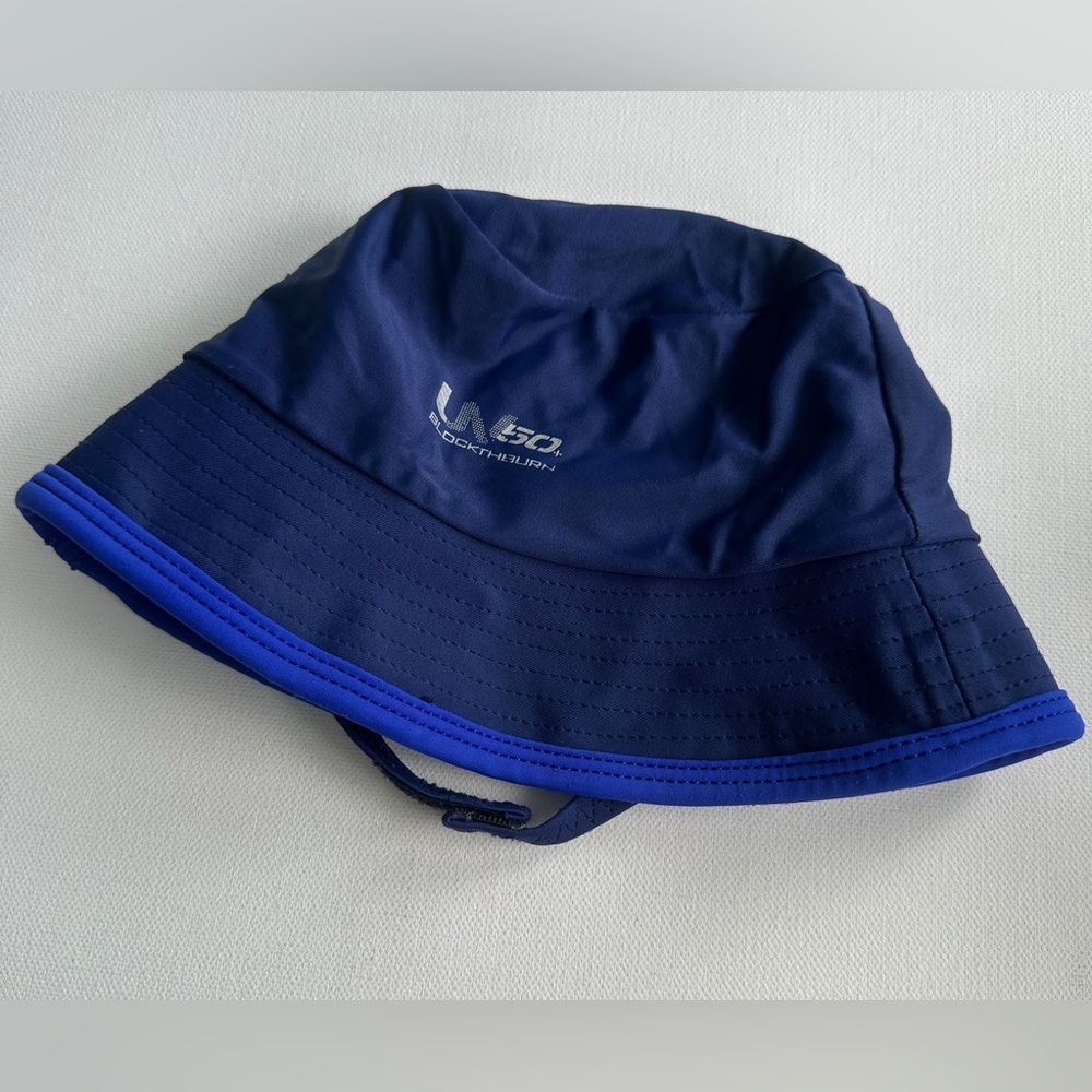 Speedo baby boy bucket sun hat, blue.